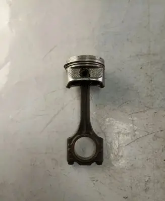 Volkswagen Fox Piston with connecting rod 36ACSRG