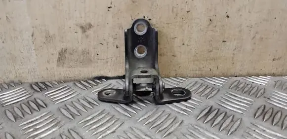 Hyundai ix35 Front door upper hinge A046057