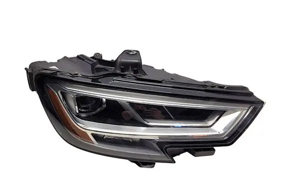 Audi A3 S3 8V Headlight/headlamp 8V0941774E 8V0941034E 90104567