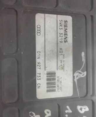 Volkswagen PASSAT B5 Engine control unit/module 01N927733CN 5WK33219 9709190397