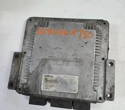 Volkswagen Golf IV Engine control unit/module 0281001780