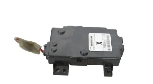 Volkswagen Polo V 6R Other devices 68105821AB