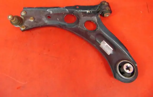 Peugeot 208 Front control arm