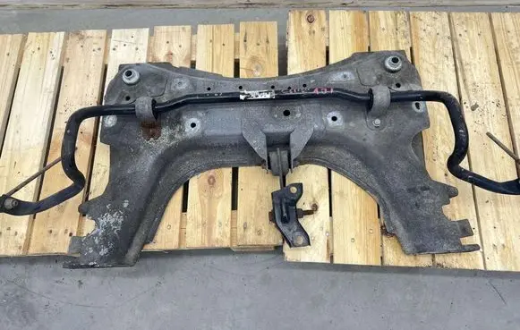 Renault Clio IV Front subframe