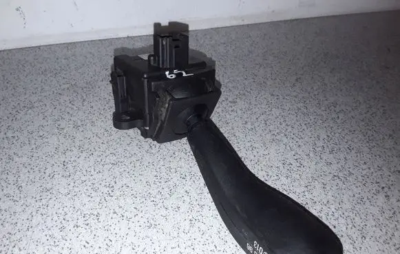 BMW 5 E39 Indicator stalk 8363662