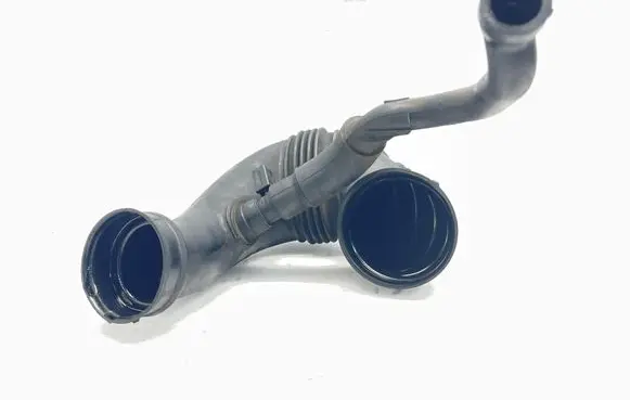 Mercedes-Benz C W203 Turbo air intake inlet pipe/hose A6460940297