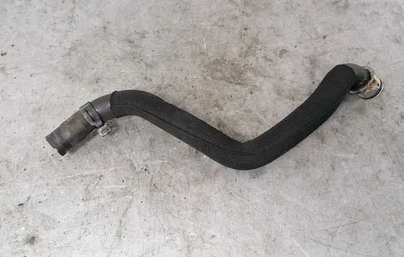 Mercedes-Benz E W212 Engine coolant pipe/hose A2125010782