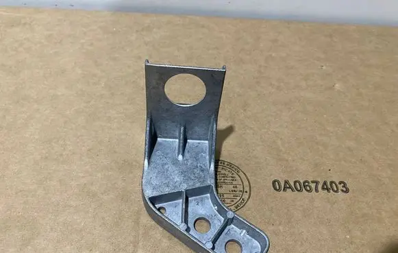 Mercedes-Benz GLC C254 Headlight/headlamp mounting bracket A2546209001
