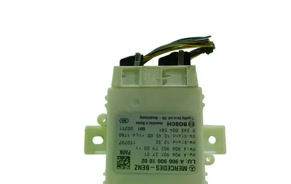 Mercedes-Benz Sprinter W906 Central body control module A9069001002