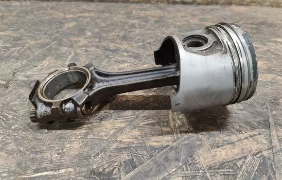 Mercedes-Benz S W116 Piston with connecting rod 11706