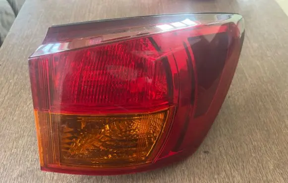 Lexus IS 220D-250-350 Rear/tail lights