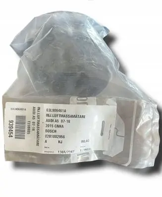 Skoda Octavia Mk2 (1Z) Mass air flow meter 03L906461A