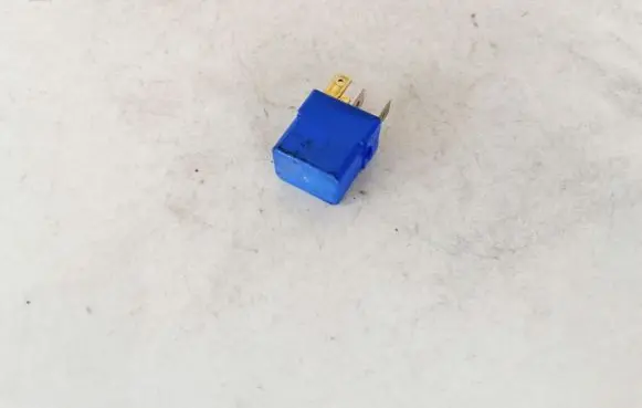 Nissan X-Trail T30 Other relay 2523079945