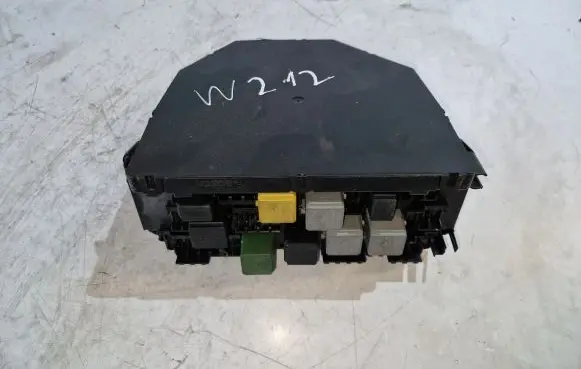 Mercedes-Benz E W212 SAM control unit A2129006924
