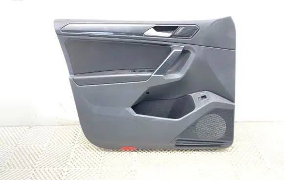Volkswagen Tiguan Front door card panel trim 