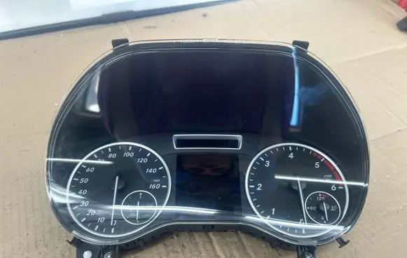 Mercedes-Benz B W246 W242 Speedometer (instrument cluster) A1729027704
