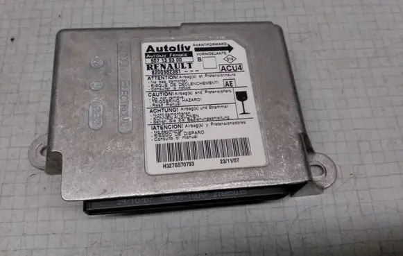 Renault Megane II Airbag control unit/module 8200682381 607139300