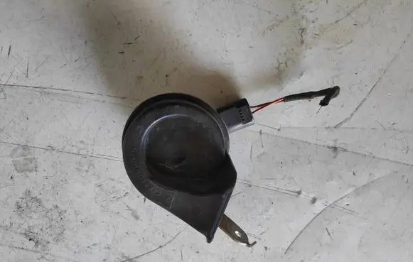 BMW 5 F10 F11 Horn signal 