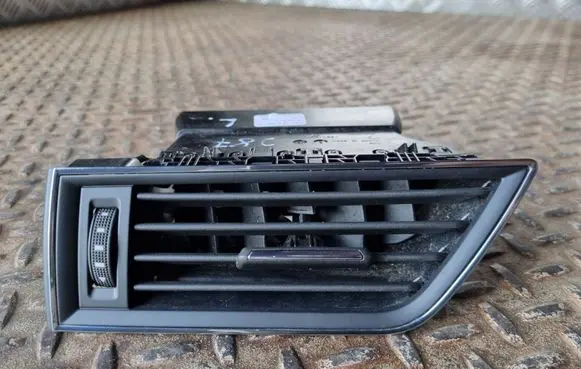 Skoda Superb B8 (3V) Dashboard side air vent grill/cover trim 3V0819701D