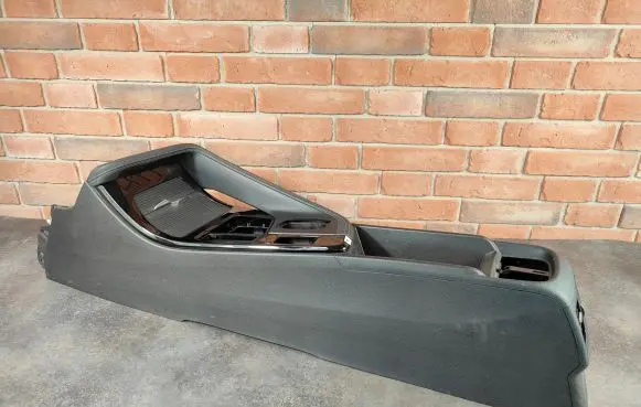 BMW X2 F39 Center console