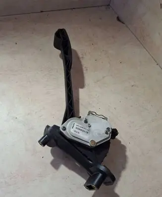 Volvo S80 Accelerator throttle pedal 30683516 6PV00853712 054104