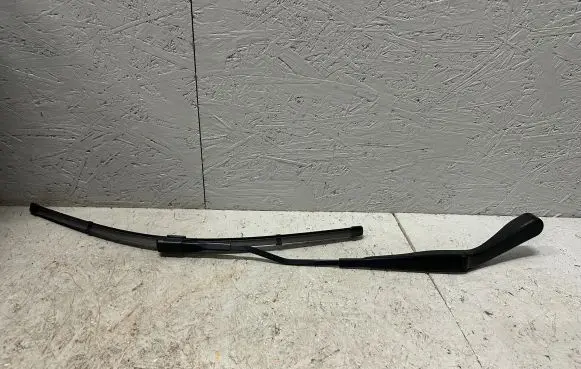 Mercedes-Benz E W213 Front wiper blade arm A2138205402