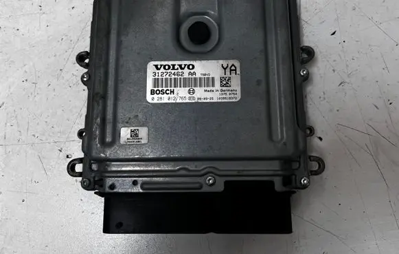 Volvo XC60 Engine control unit/module 31272462AA 0281012765