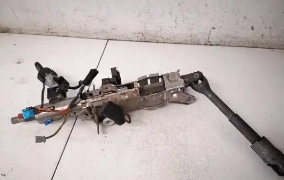 Citroen C5 Steering wheel axle 1811550100V