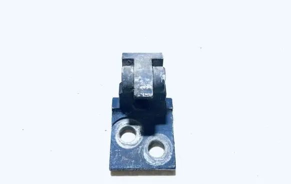 Volkswagen Golf III Rear door lower hinge