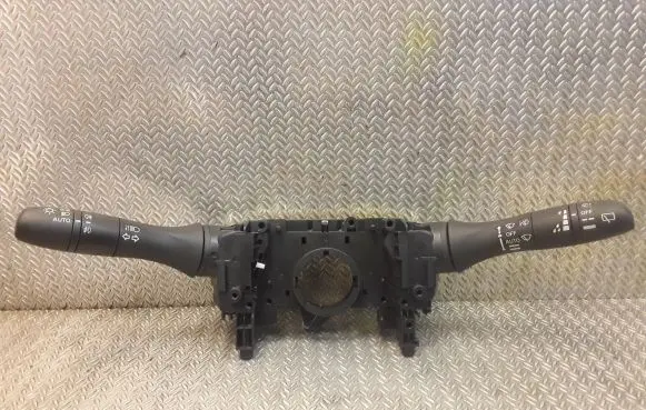 Nissan Pulsar Wiper speed switch 