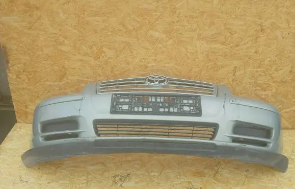 Toyota Avensis T250 Front bumper