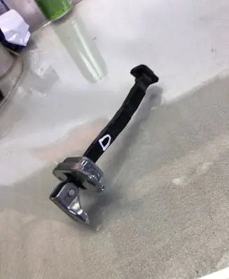 Nissan Juke II F16 Front door check strap stopper 20230210y