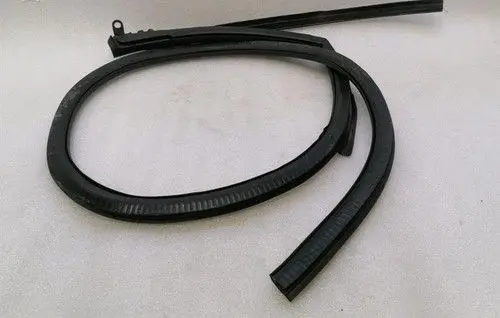 Audi R8 42 Front door rubber seal 427831707