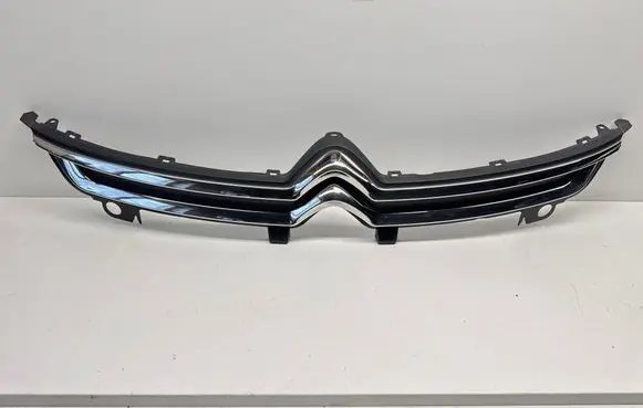 Citroen C4 II Picasso Front bumper upper radiator grill 50122131 C06452091 AA36190378