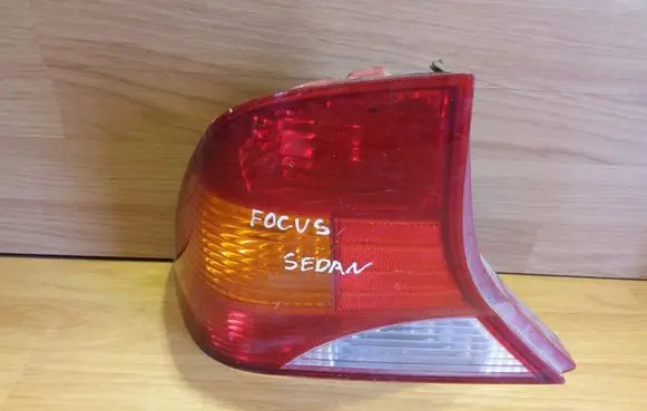 Ford Focus Rear/tail lights 1M5113405BB