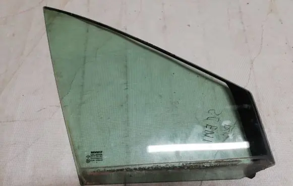 Renault Scenic II - Grand scenic II Front door vent window glass four-door 