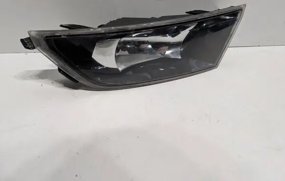 Skoda Fabia Mk2 (5J) Front fog light 6V0941699 90039515 90039412
