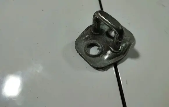 Renault Laguna II Front door lock loop/hook striker 
