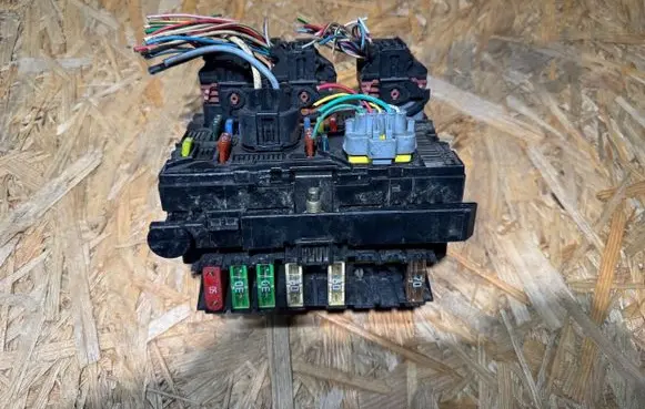 Peugeot 307 BSM Control unit 9659742080 9636079380 P2311718