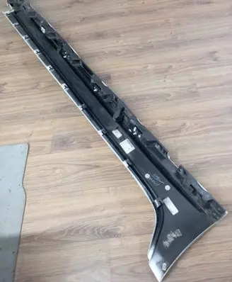 Cadillac CTS Side skirt front trim 25808604 0857527 0826201