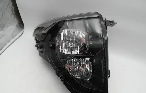 Ford Transit Courier II Headlight/headlamp R2X613W029CE 243092371