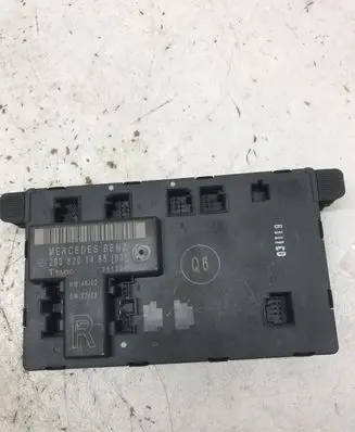 Mercedes-Benz C W203 Door control unit/module 2038201485