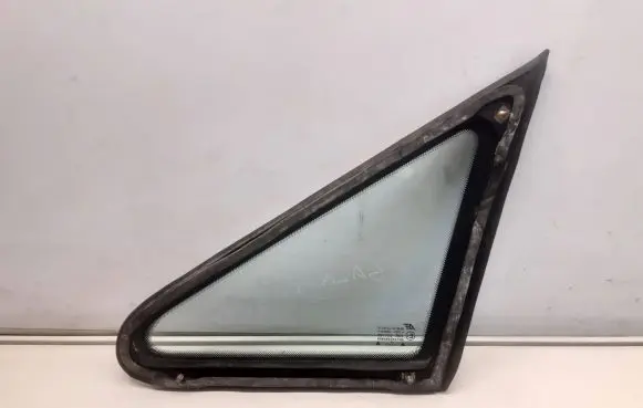 Ford Galaxy Front triangle window/glass 