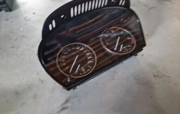 BMW 5 E60 E61 Speedometer (instrument cluster) 9168864