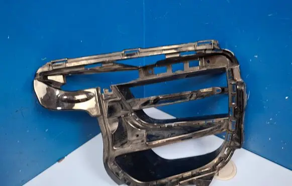 Porsche Macan (95B) Front bumper lower grill 95B807681B