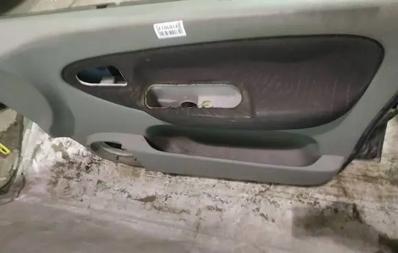 Front door card panel trim