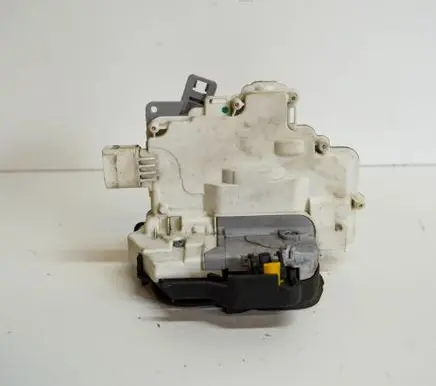 Audi A6 S6 C6 4F Coupe door lock (next to the handle) 