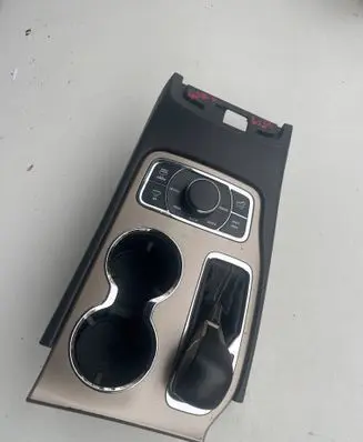 Jeep Grand Cherokee Central console control unit 