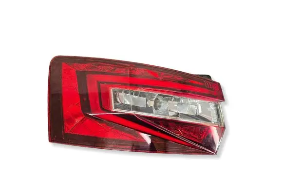 Skoda Superb B8 (3V) Rear/tail lights 3V9945207 3V9945207A 3V9945711B