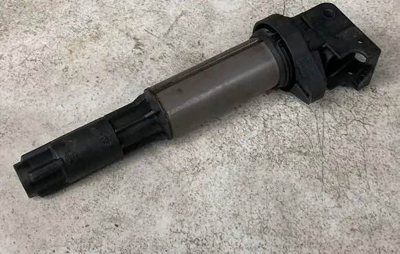 BMW 3 E90 E91 High voltage ignition coil 0221504100